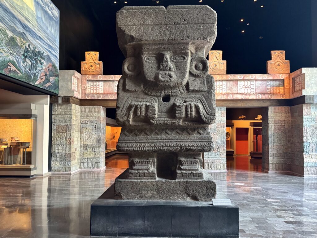 Onder de betonnen paraplu: het Nationaal Museum voor Antropologie in Mexico-Stad